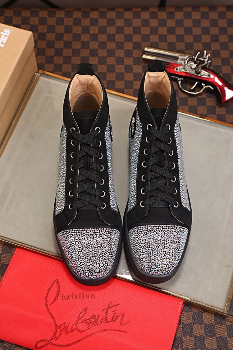 Ex-factory price 480. christian louboutin (CL red sole shoes) counter hot diamond series, high-top casual sneakers for couples 📢 📢 📢 Exclusive hot style release 🎈🎈💪 Movable latex feet 👻 Finished outsole sewing line [satisfied] 😝Female 35-40# Male 38#-46, global supply😝 [Top version]: original imported cowhide upper, top original leather lining, original molded TPU outsole, original 1:1 detail processing, original shoe last, large quantity available from stock,